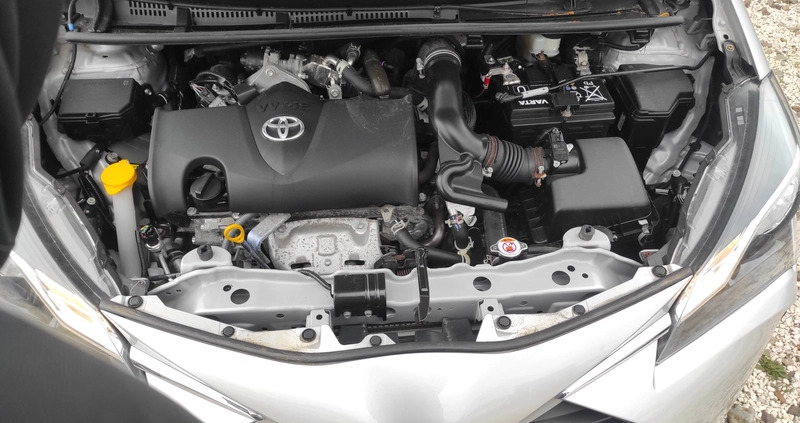 Toyota Yaris cena 49500 przebieg: 49000, rok produkcji 2020 z Gniewkowo małe 211